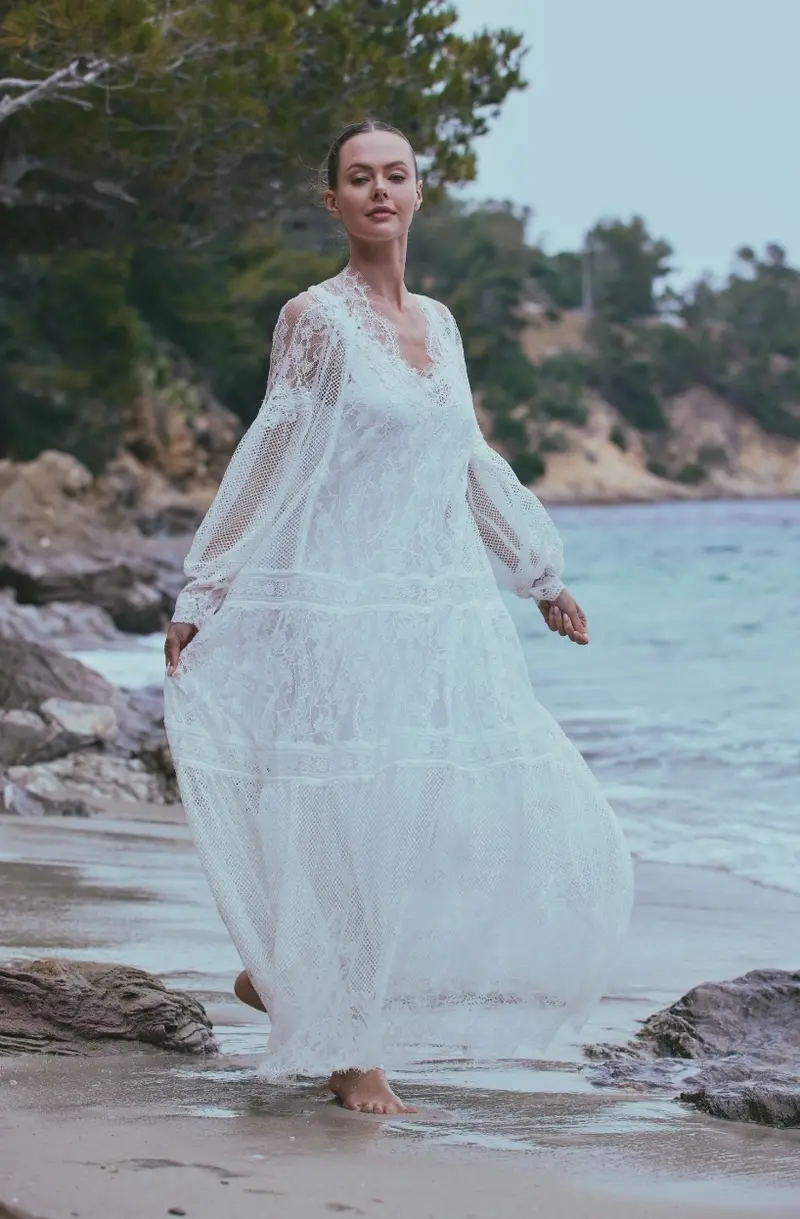 Robe longue Angèle en dentelle blanche
