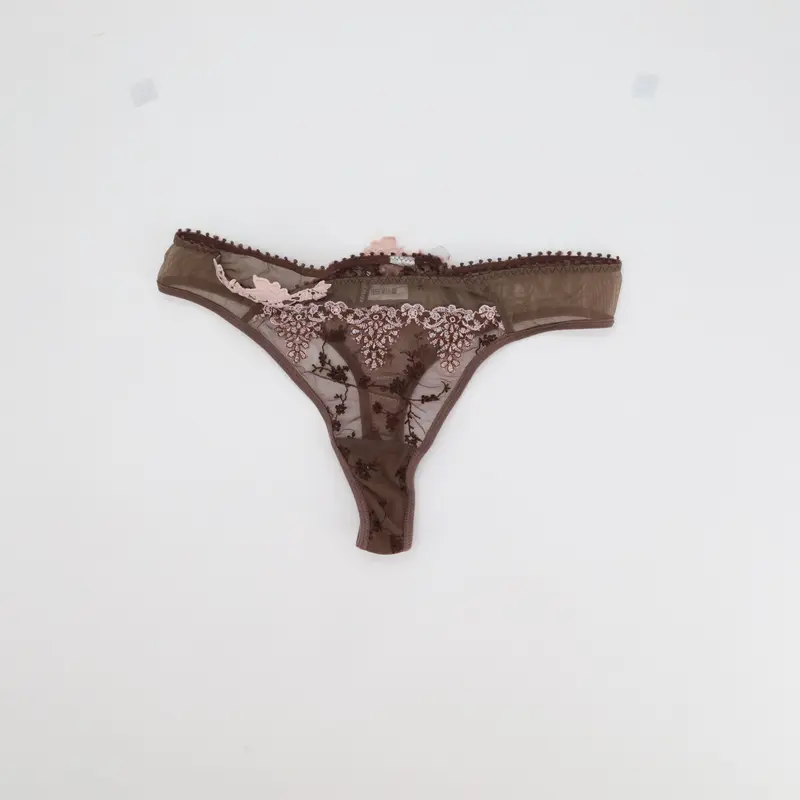 String Passionata Marron