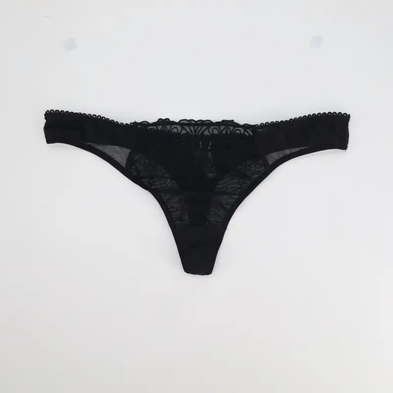 String Passionata Noir